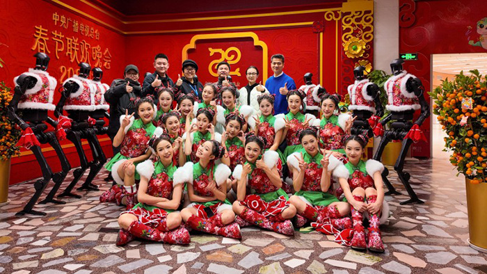 Unitree H1:春晚舞臺上的攀登者——不怕意外,努力前行 Unitree H1:春晚舞臺上的攀登者——不怕意外,努力前行